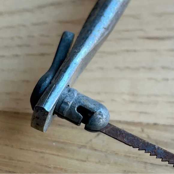Vintage STANLEY 15-104 Coping Saw - Wood Handle - Picture 6 of 8